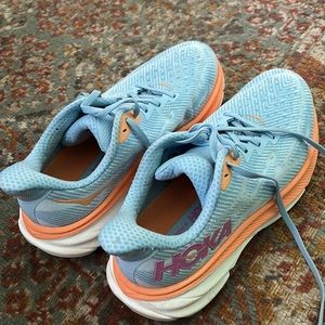 Hoka Clifton 9-wide
